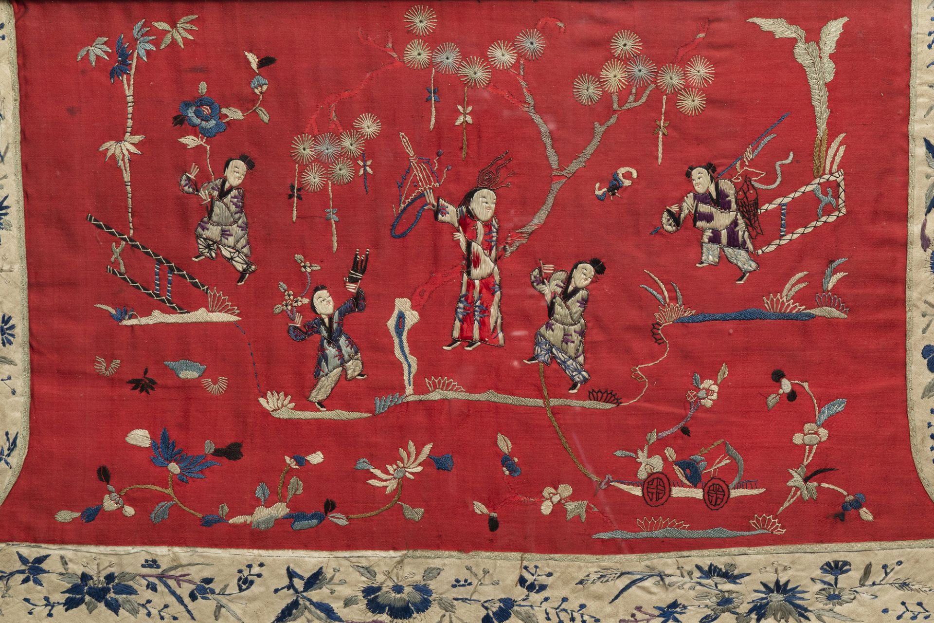 A Chinese framed embroidered altar cloth with playing children and floral design, 19th C. - Image 5 of 6