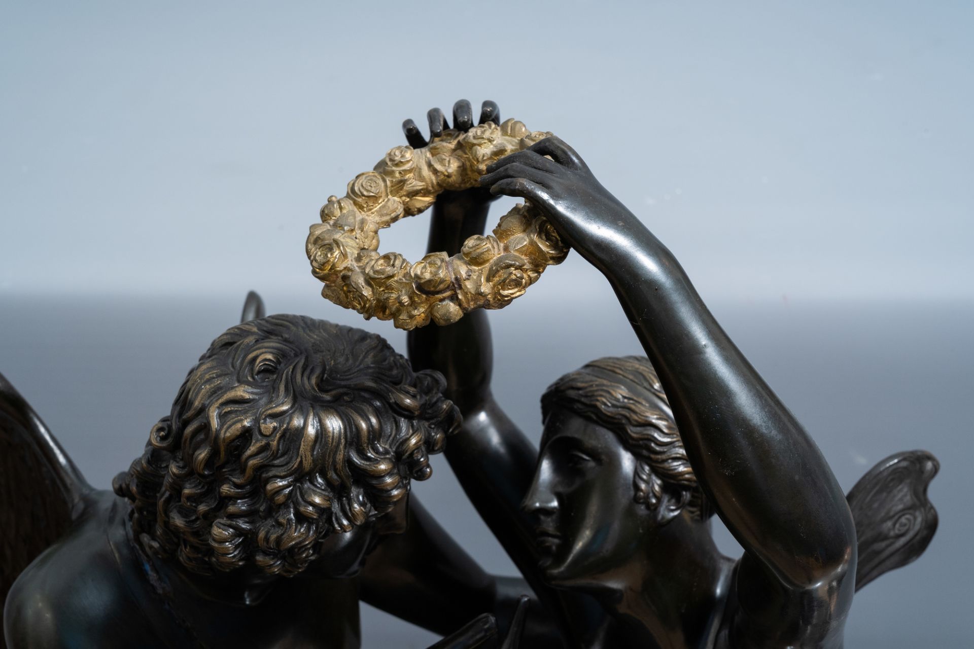 An impressive French patinated and gilt bronze mounted vert de mer marble Empire style mantel clock - Image 6 of 9