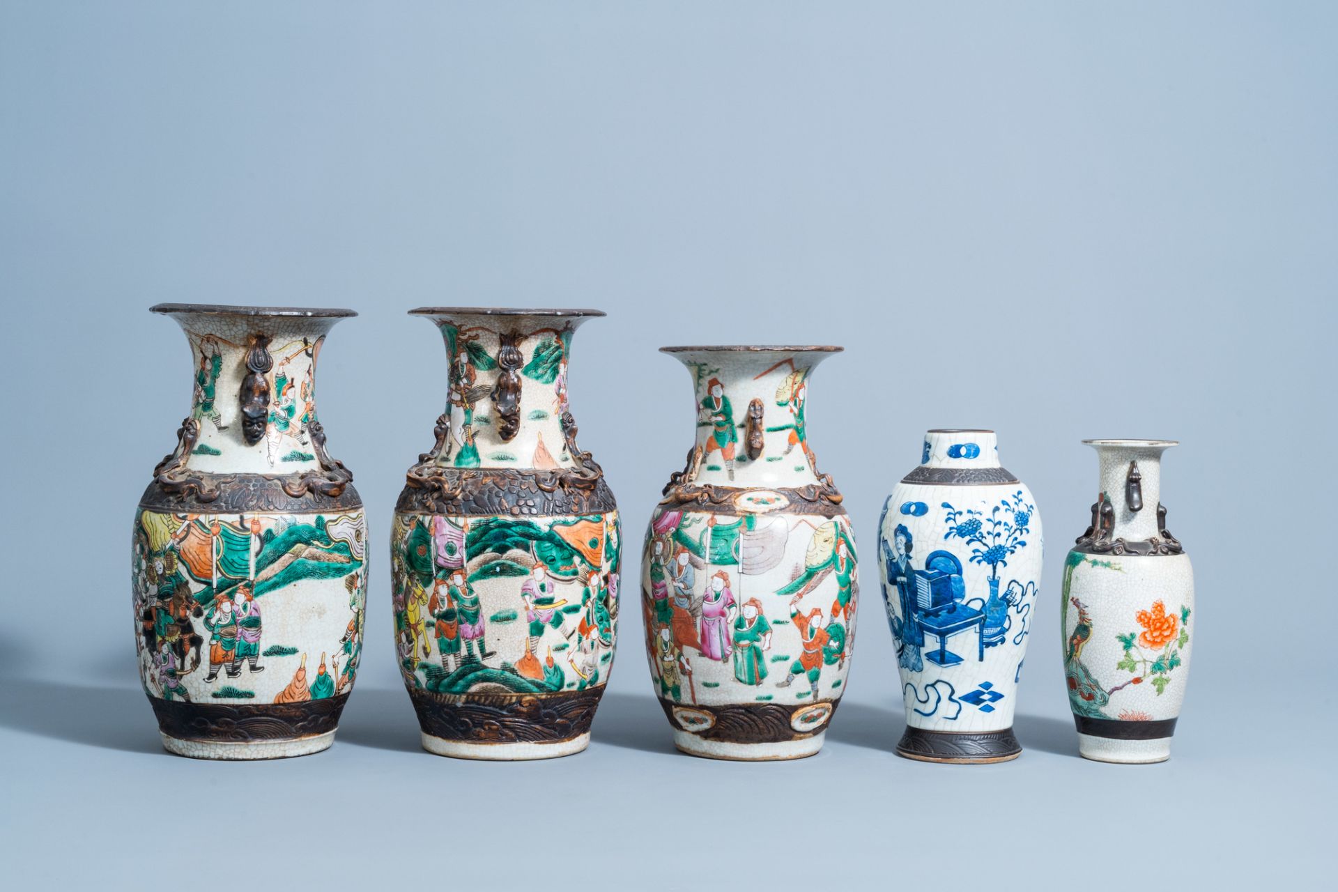 A varied collection of Chinese Nanking famille rose & blue & white porcelain, 19th/20th C. - Image 3 of 13