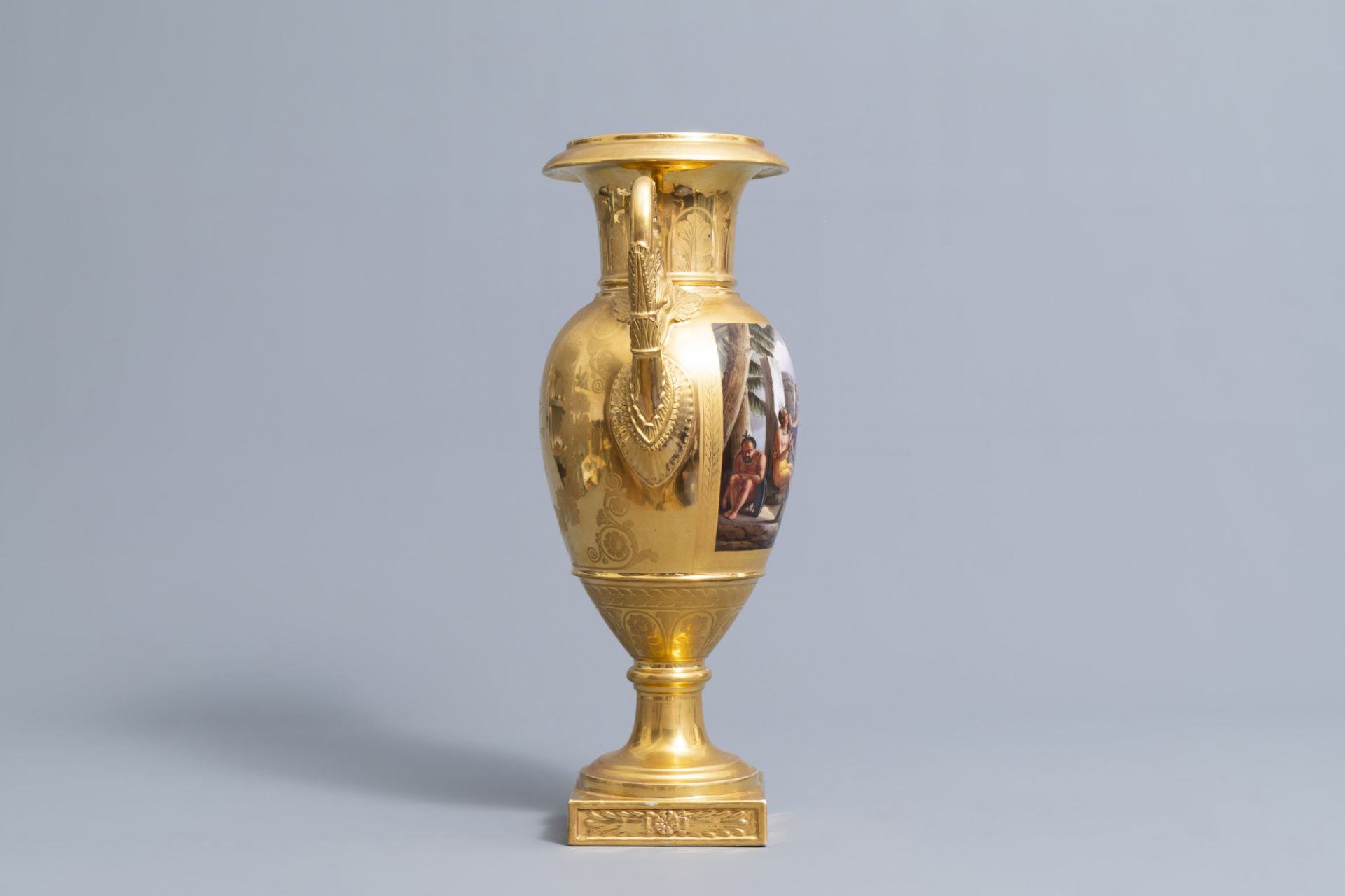 A French gilt and polychrome decorated Empire vase with a liberation in an exotic context, 19th C. - Image 3 of 7