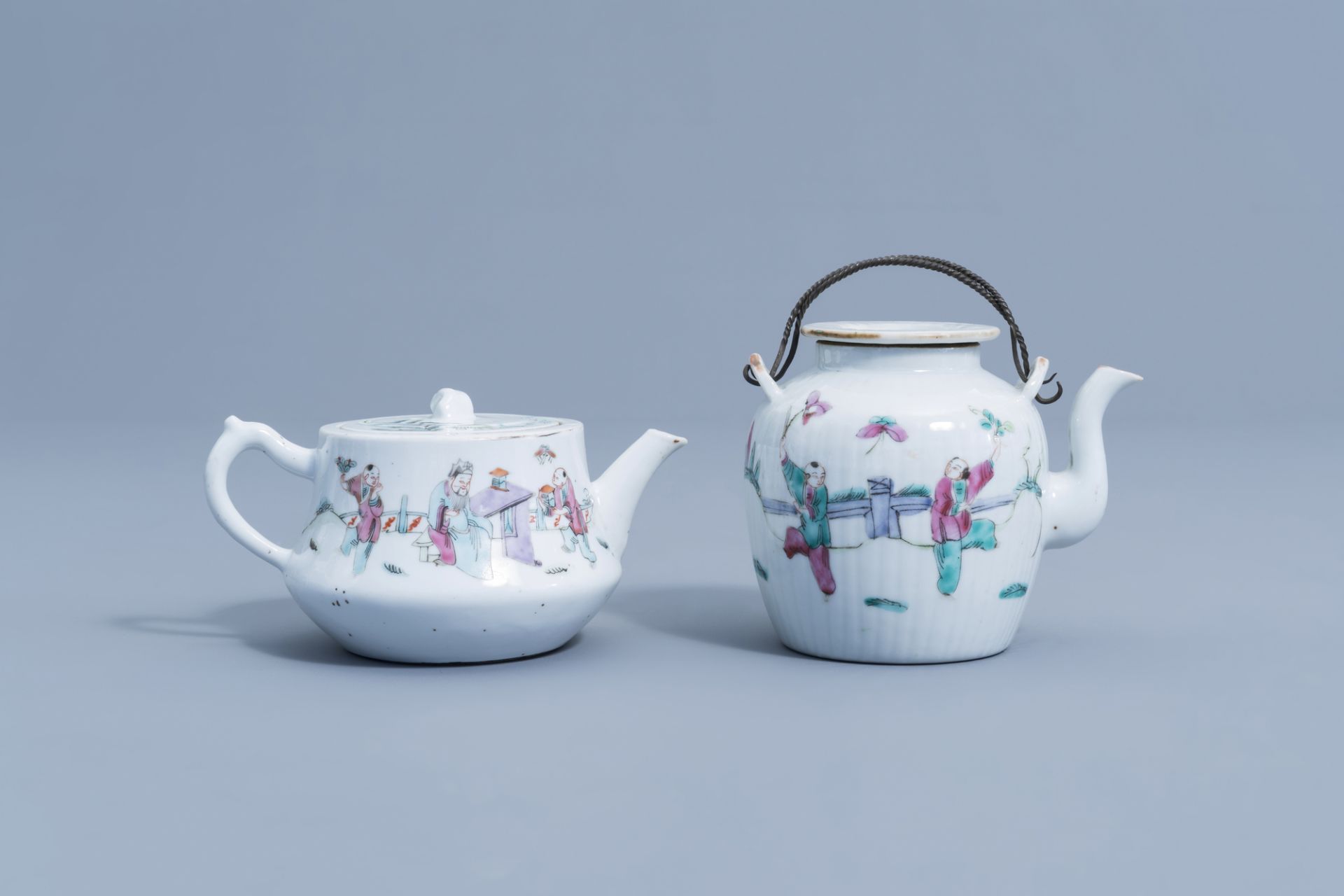 A varied collection of Chinese qianjiang cai and famille rose porcelain, 19th/20th C. - Image 2 of 24