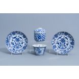 A Chinese blue and white kraak porcelain 'crow' bowl, two dishes and a jar and cover with floral des