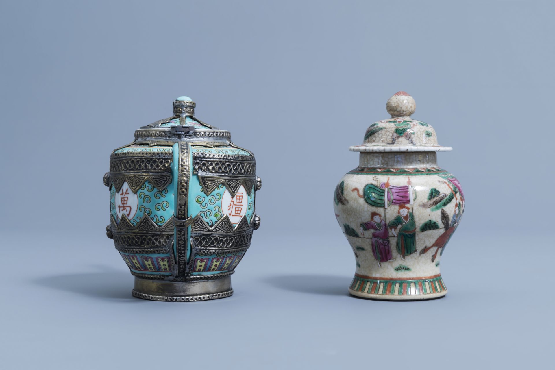 A varied collection of Chinese famille rose, verte, blue & white porcelain, 18th C. & later - Image 15 of 36