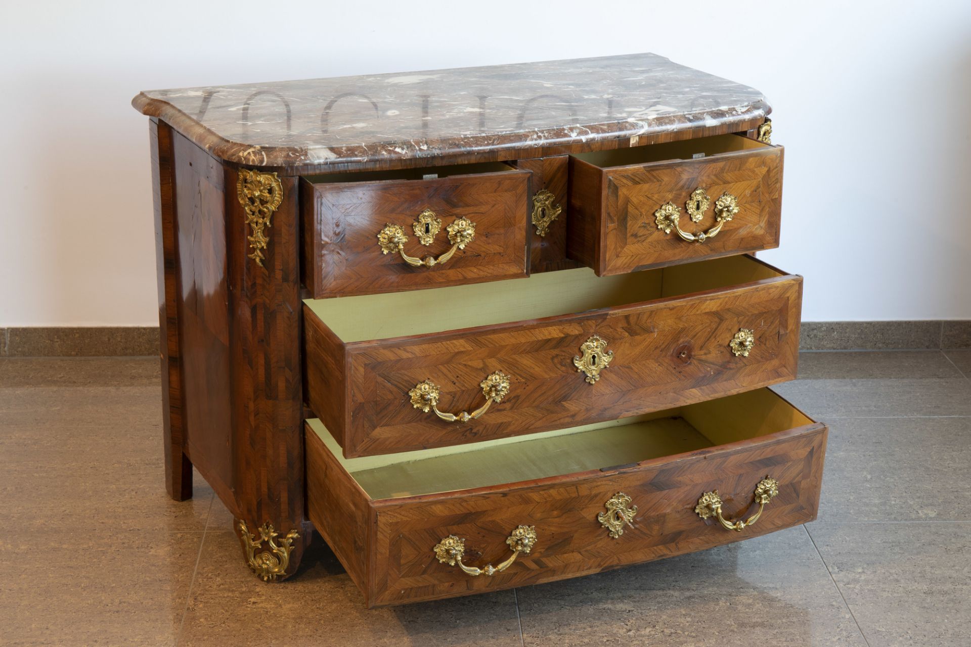 A French Regence style gilt bronze mounted chest of drawers with marble top, 18th C. - Image 2 of 8