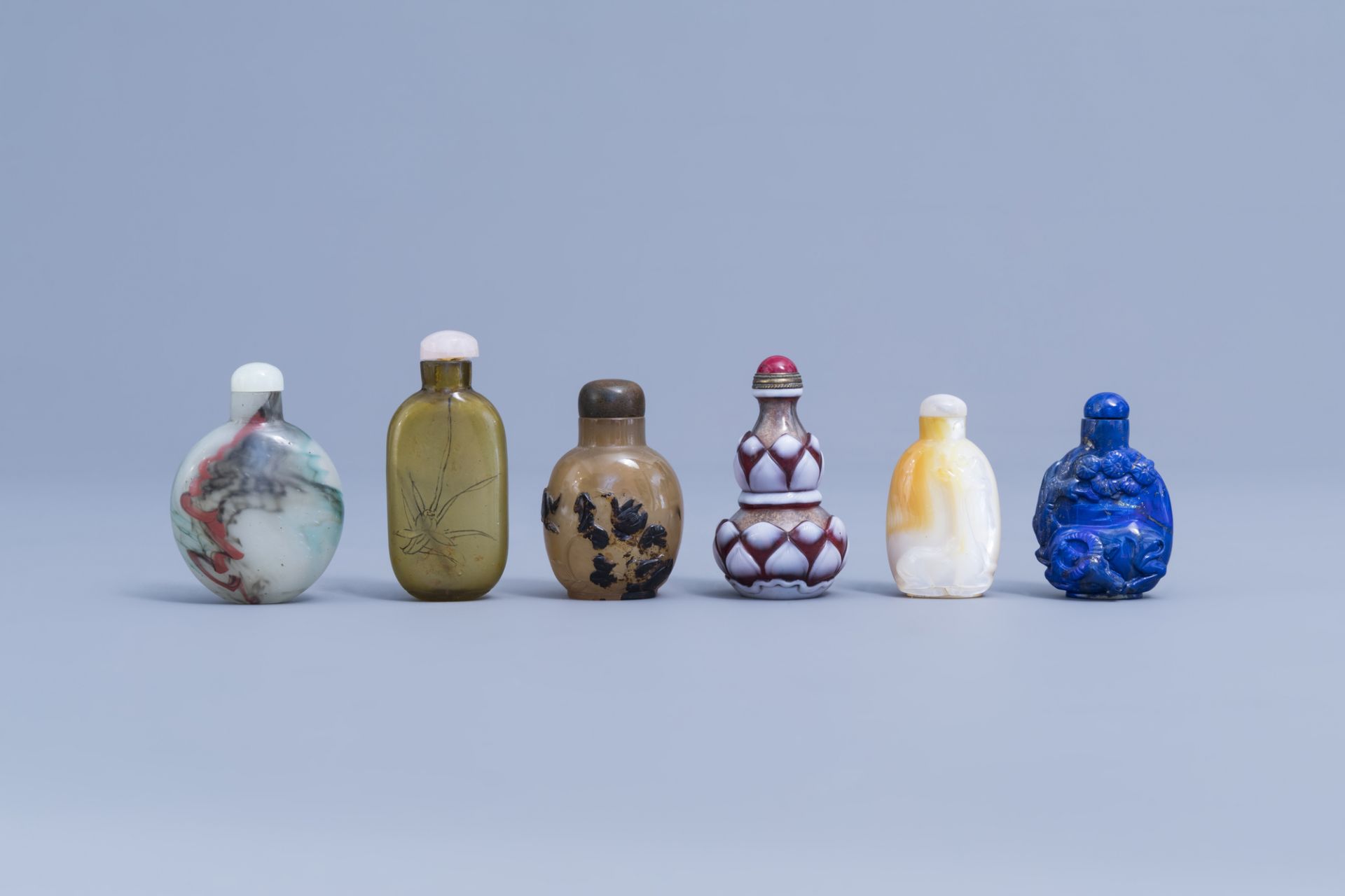 Eleven various Chinese glass and hardstone snuff bottles, 20th C. - Image 8 of 13