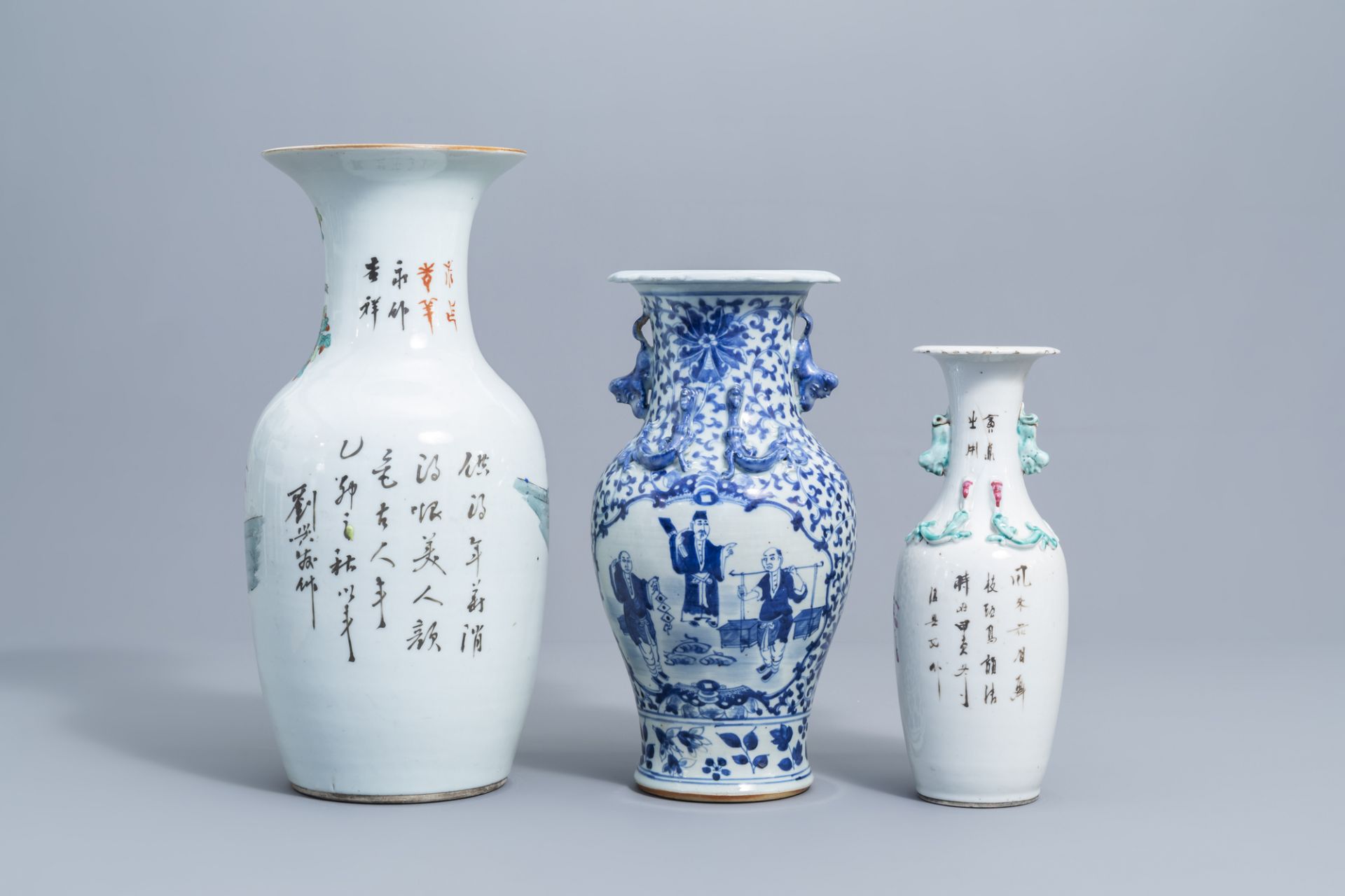 A varied collection of Chinese famille rose and blue and white porcelain, 19th/20th C. - Image 4 of 12