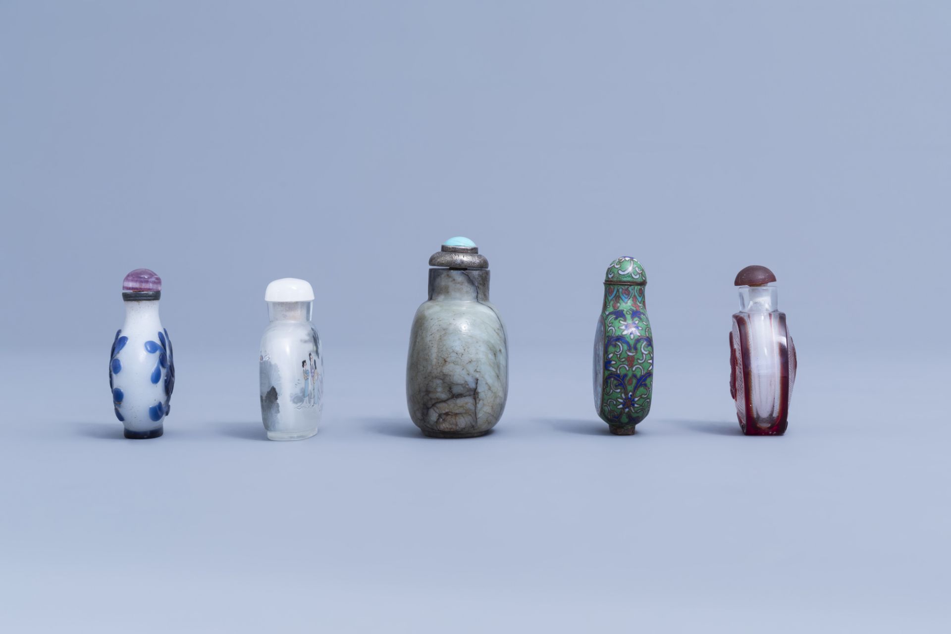 Eleven various Chinese glass and hardstone snuff bottles, 20th C. - Image 3 of 13