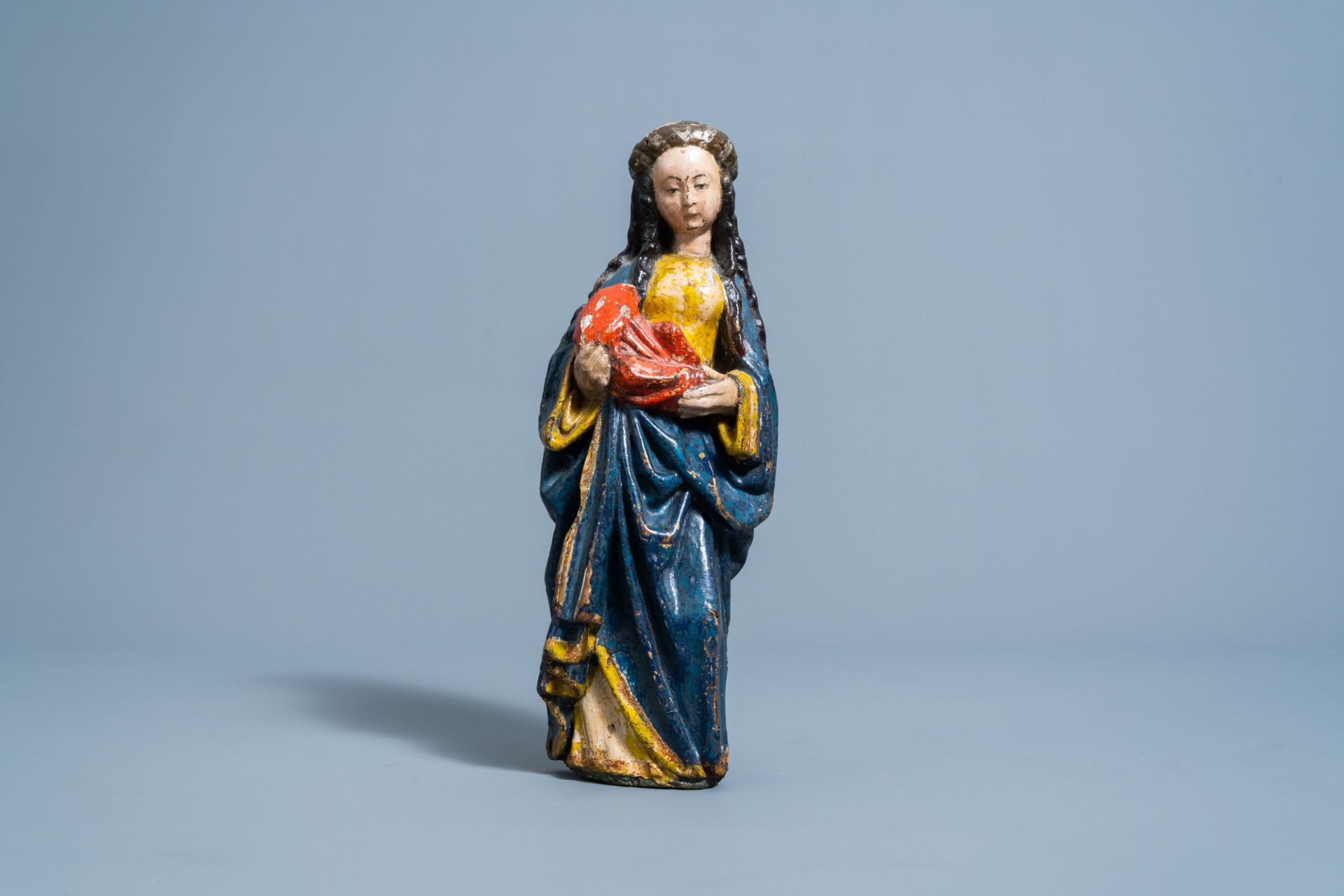 A carved and polychromed wooden Virgin and Child, Southern Netherlands, possibly Malines, 16th C. - Image 2 of 7