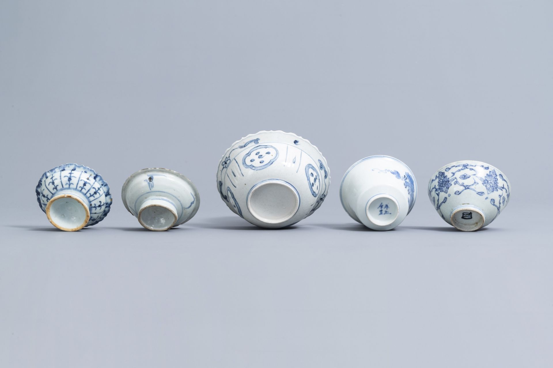 A varied collection of Chinese blue and white porcelain, 19th/20th C. - Image 13 of 13