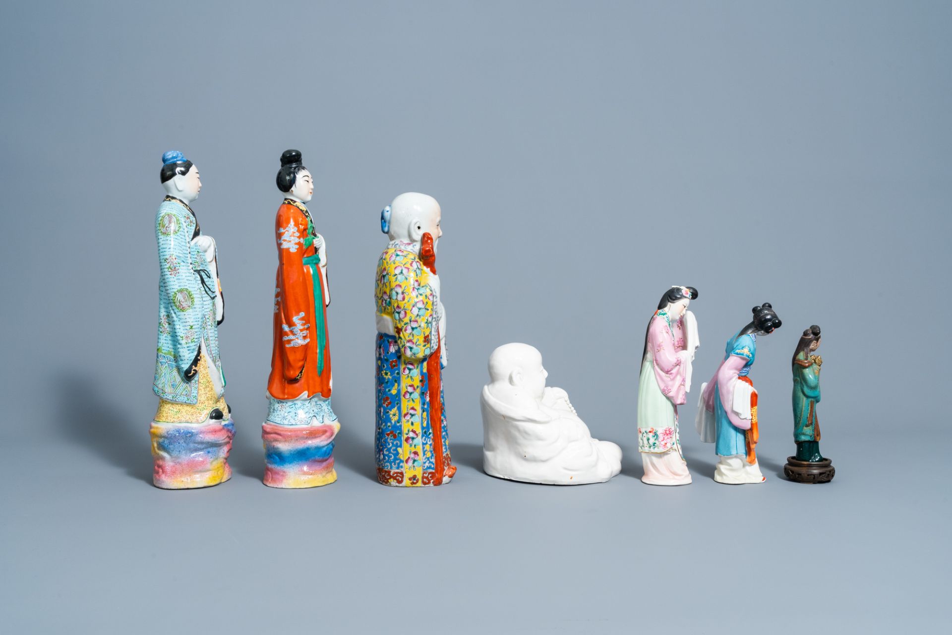 Six various Chinese famille rose and blanc de Chine figures and an earthenware lady, 20th C. - Image 5 of 7