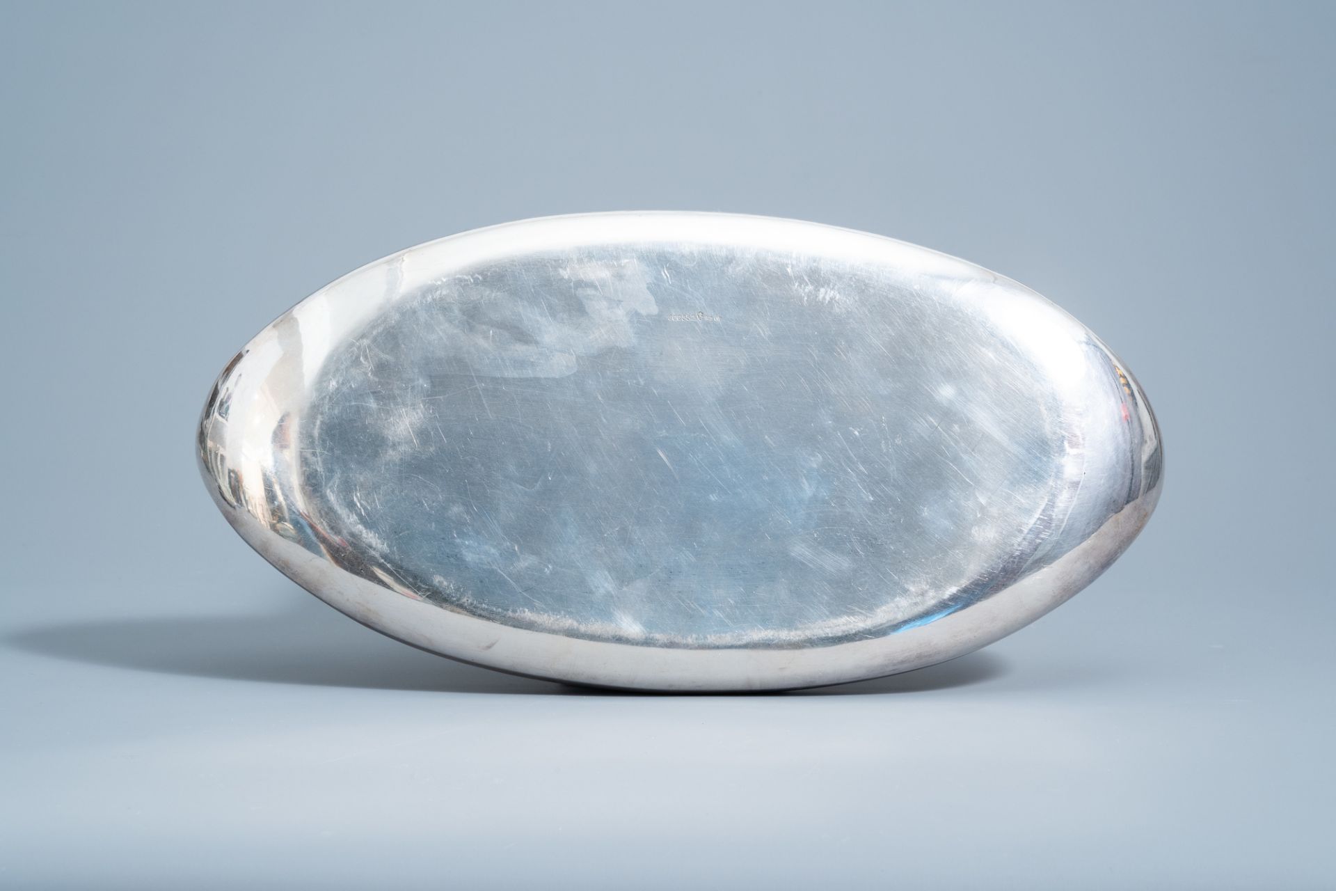 An elegant German silver fruit bowl, 925/000, 20th C. - Image 2 of 2