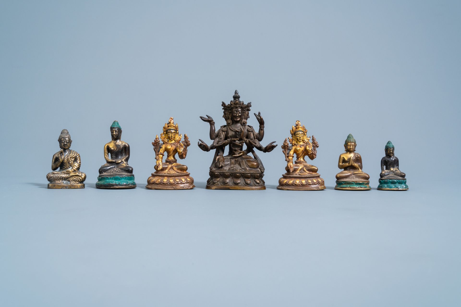 Seven bronze figures of Buddha and Tara, China and Southeast Asia, 19th/20th C. - Image 2 of 5