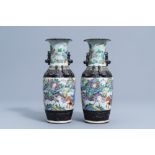 A pair of Chinese Nanking crackle glazed famille verte vases with warrior scenes all around, 19th C.
