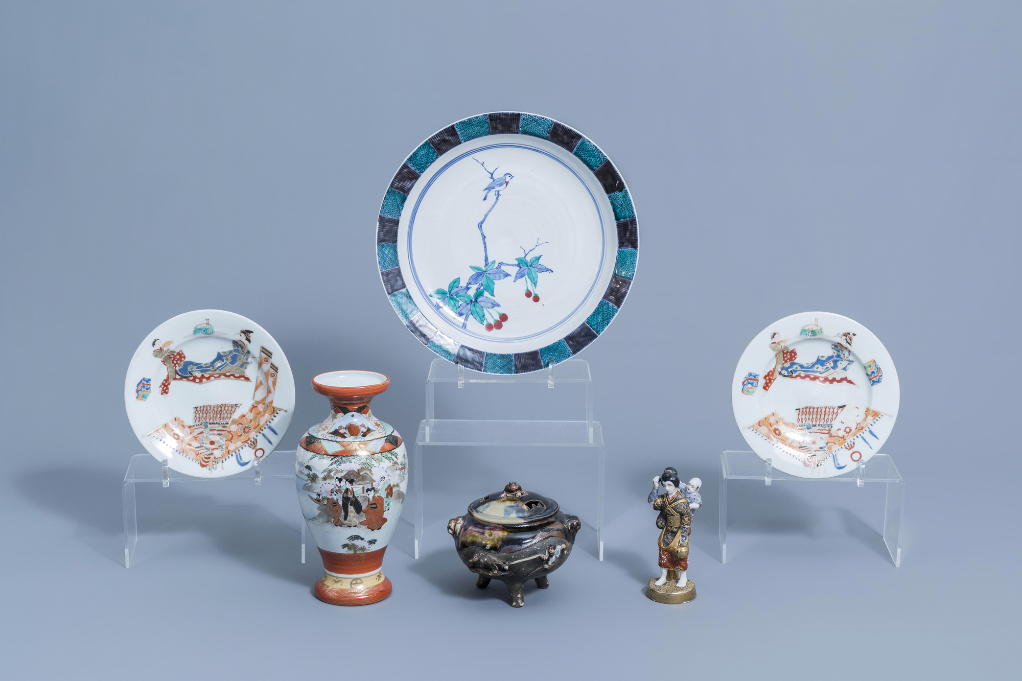 A varied collection of Japanese Imari and polychrome porcelain, Meiji and later, 19th/20th C.