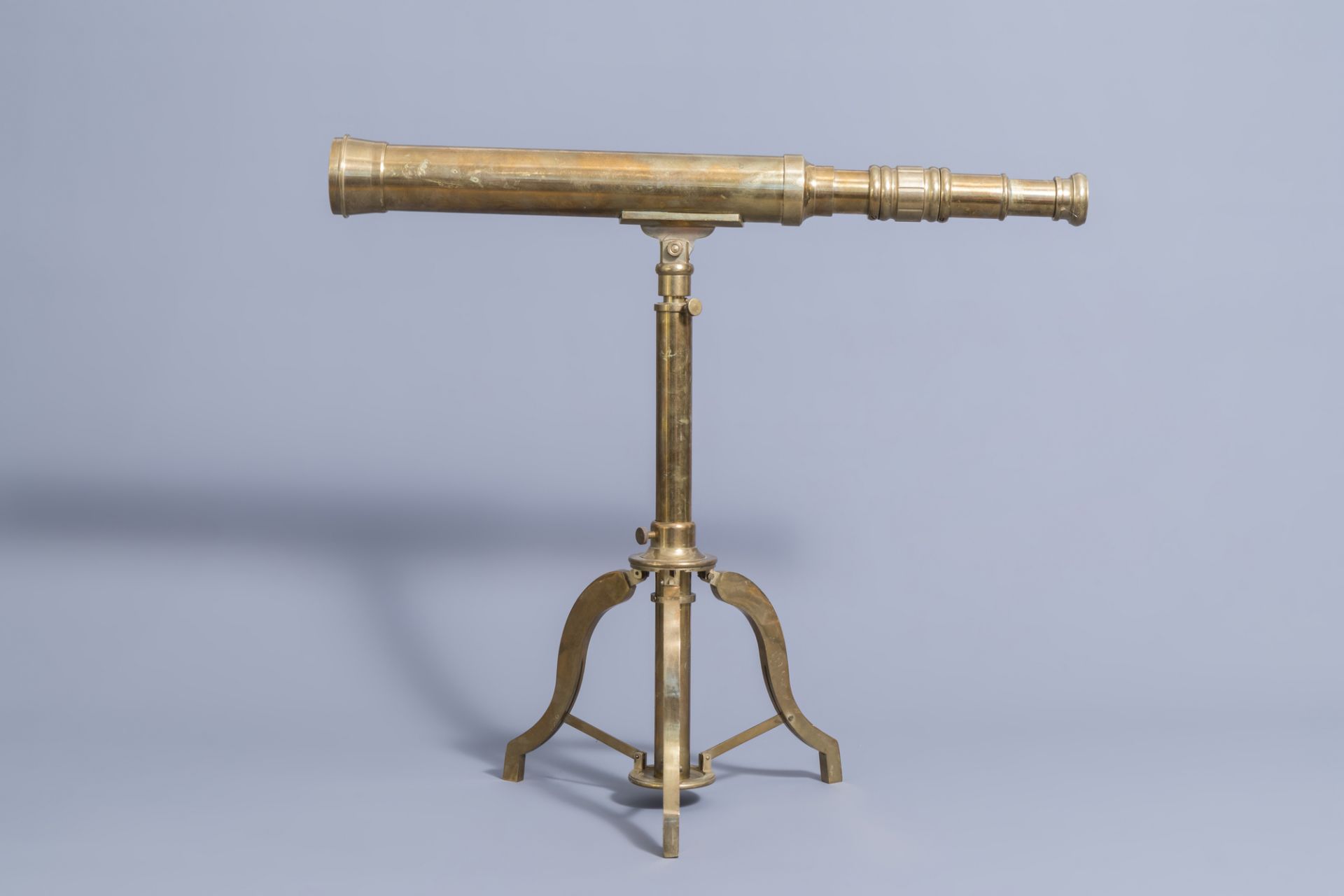 An English Stanley London brass telescope on a tripod stand, 20th C. - Image 4 of 8