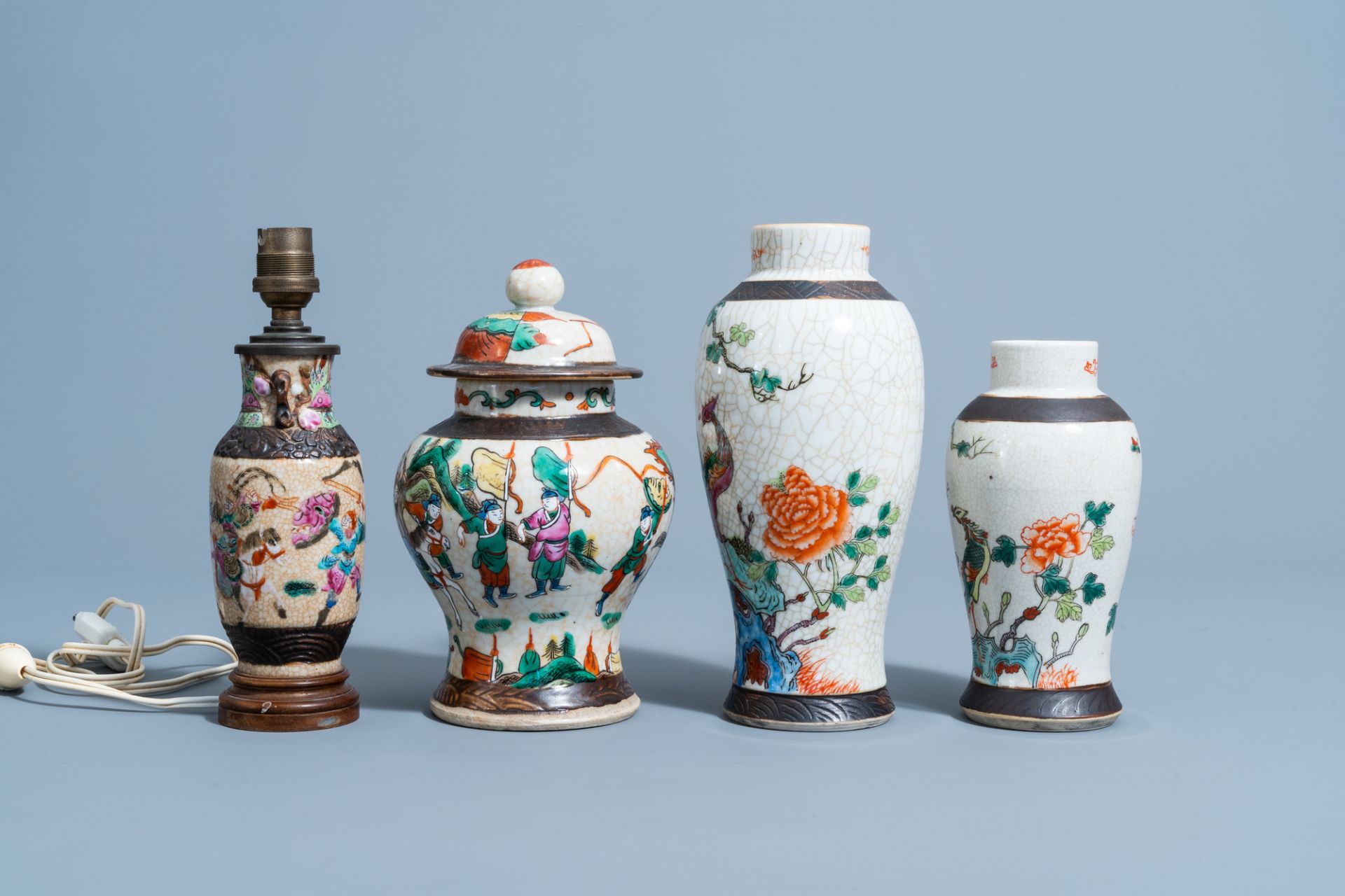 A varied collection of Chinese Nanking famille rose & blue & white porcelain, 19th/20th C. - Image 9 of 13