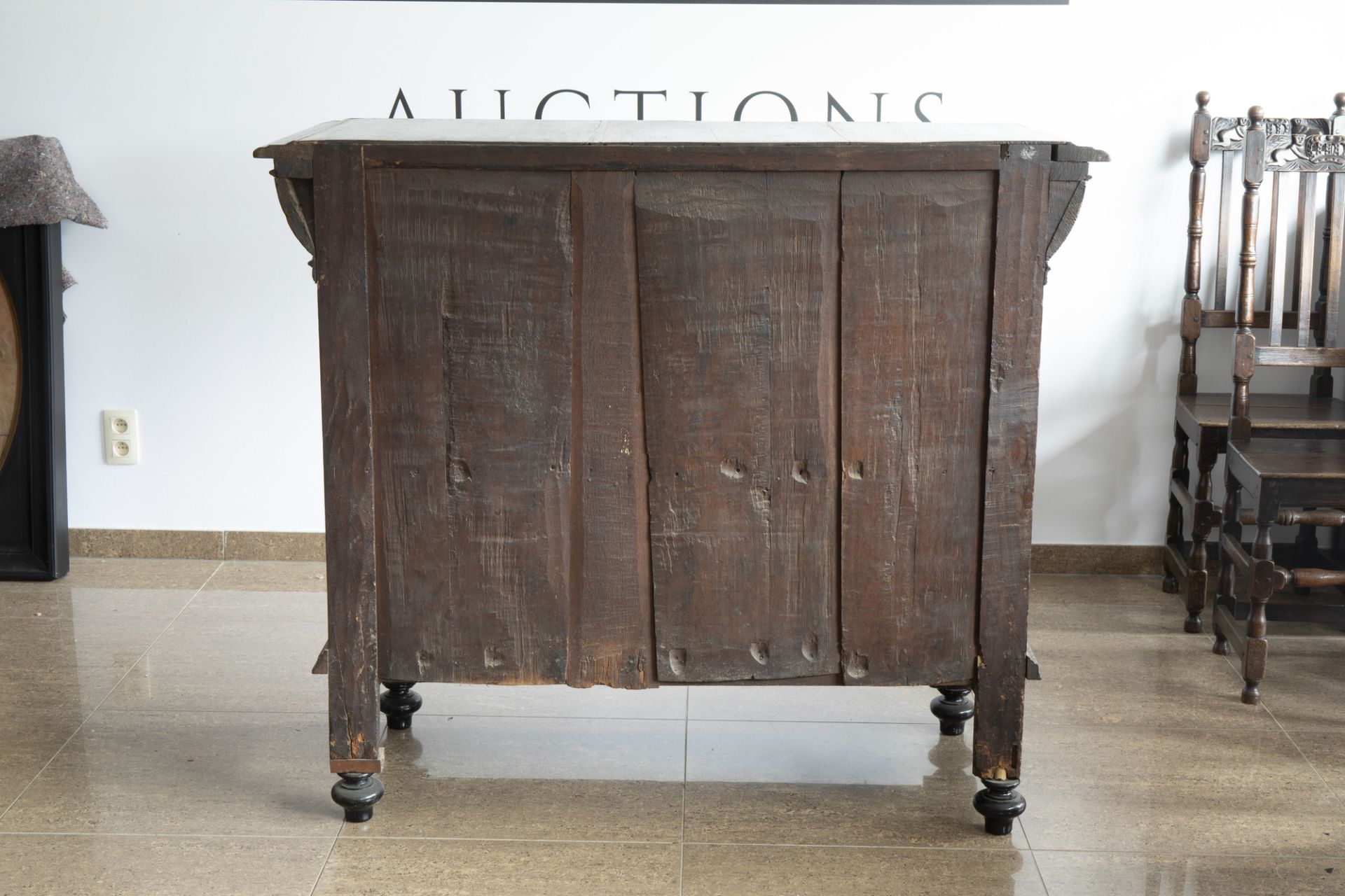 A Flemish oak wooden buffet dresser with architectural design and lion heads, partly 16th C. and lat - Image 5 of 7