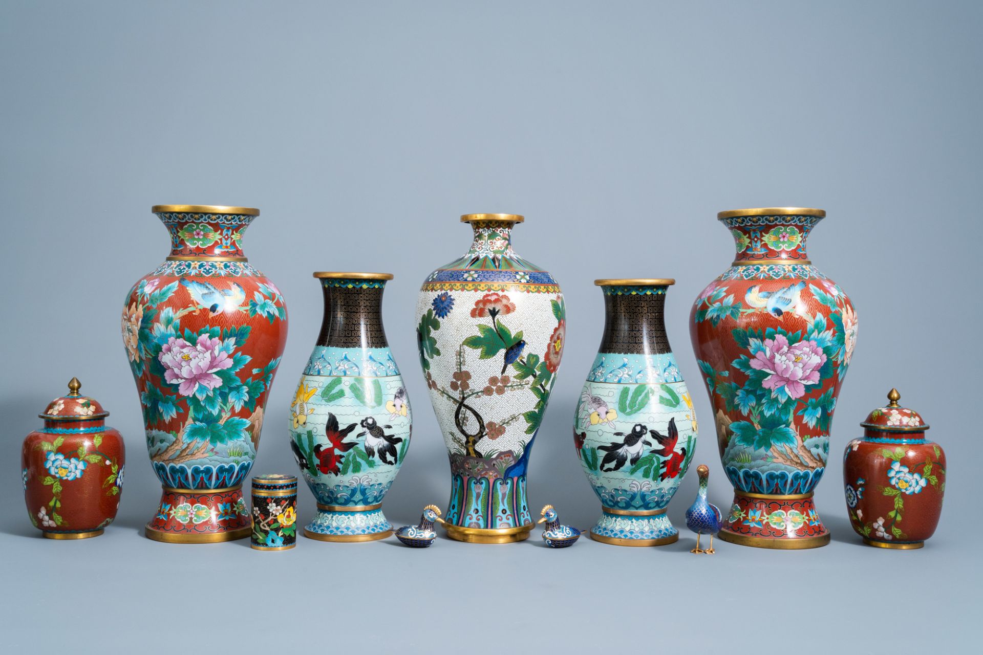 An extensive and varied collection of Chinese cloisonne wares, 20th C. - Image 3 of 6