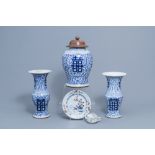 A varied collection of Chinese blue, white, Imari style and grisaille porcelain, 18th C. and later