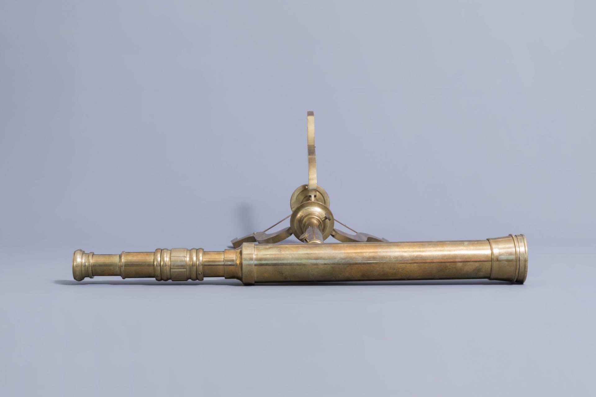 An English Stanley London brass telescope on a tripod stand, 20th C. - Image 7 of 8