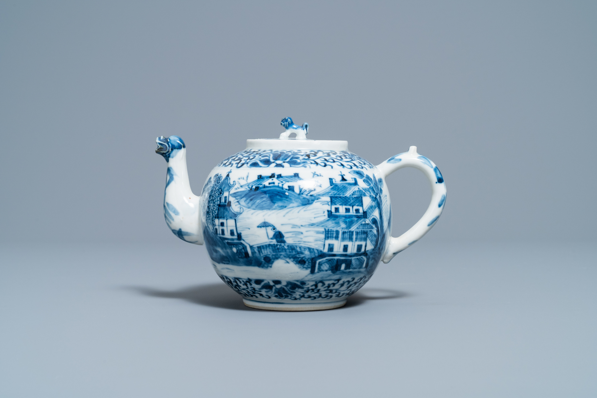 A Chinese blue and white teapot and cover with figures in a landscape, 19th C. - Image 3 of 11