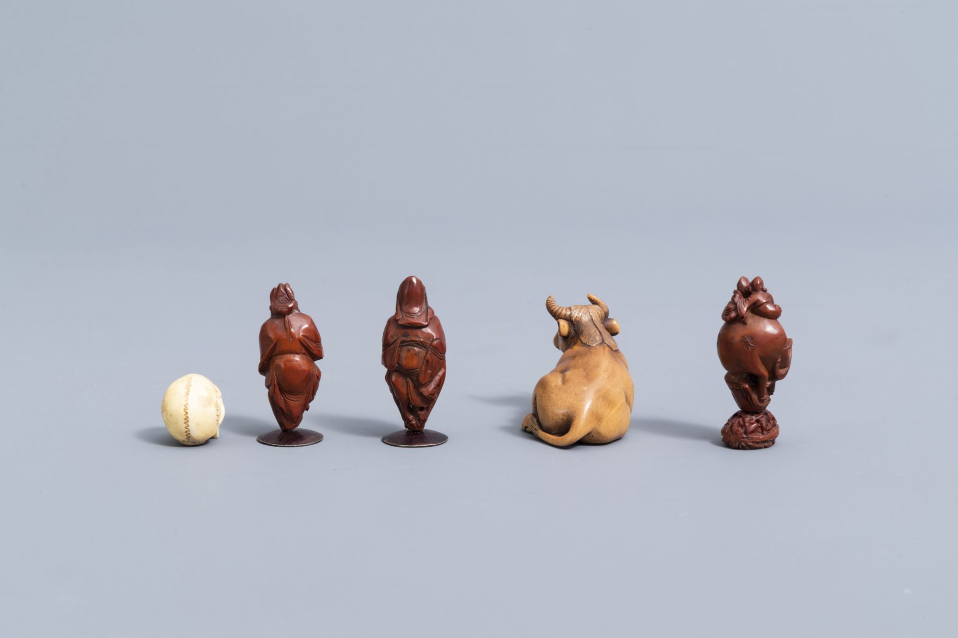 Seven various Japanese ivory and wood netsuke, three Chinese wood figures and a miniature skull, 20t - Image 10 of 13