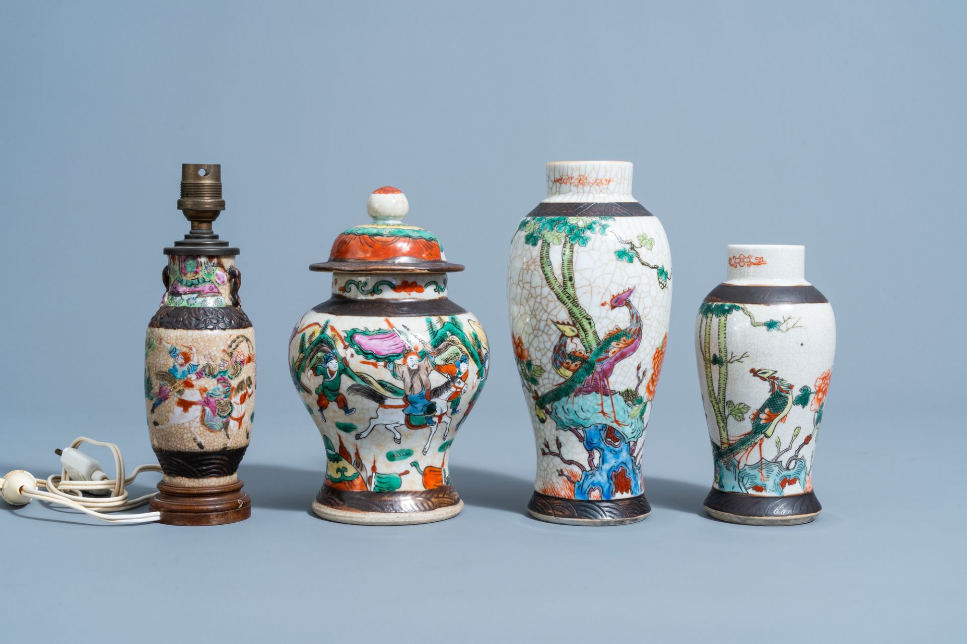 A varied collection of Chinese Nanking famille rose & blue & white porcelain, 19th/20th C. - Image 8 of 13