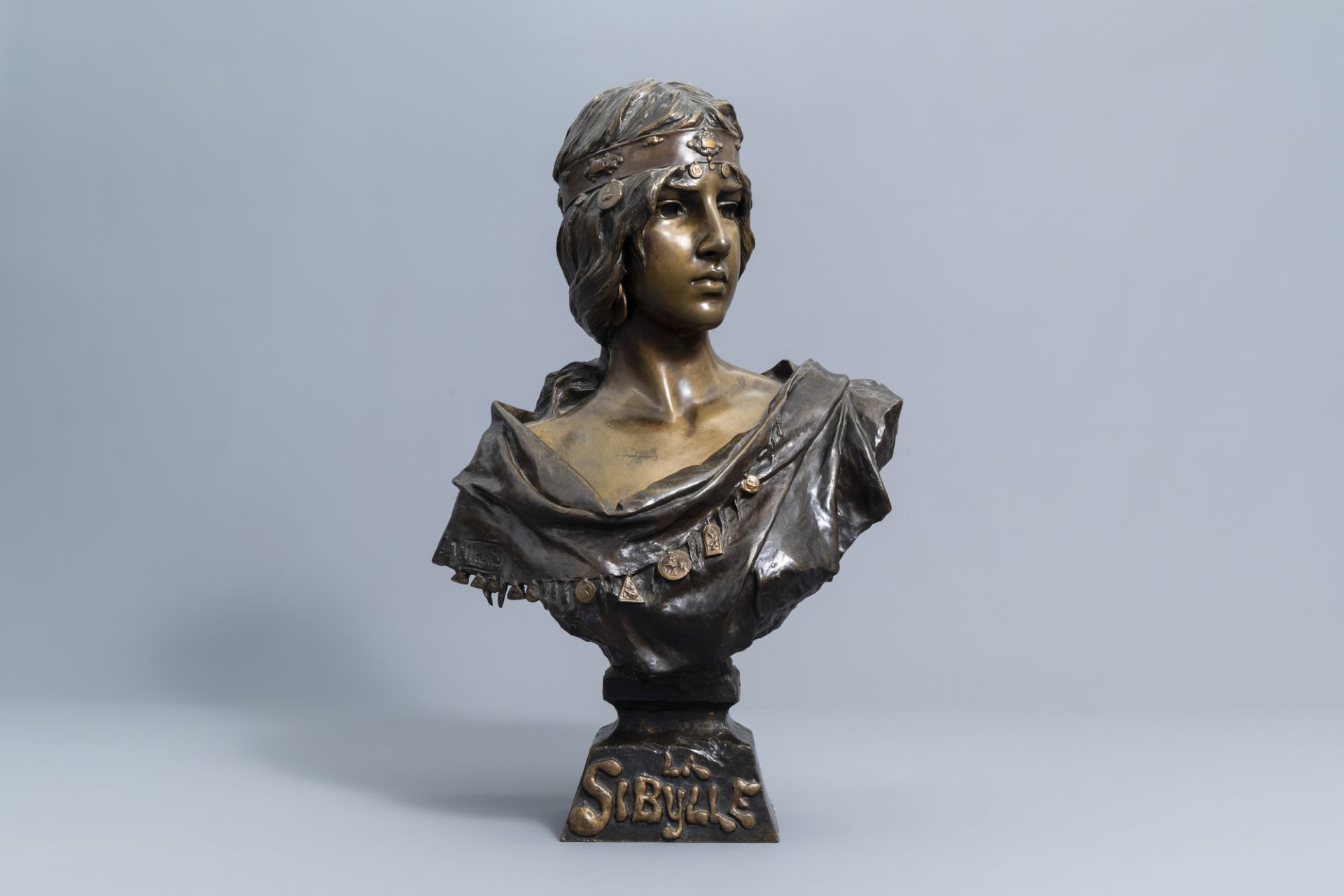 Emmanuel Villanis (1858-1914): 'La Sybille', patinated bronze - Image 3 of 11