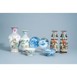 A varied collection of Chinese blue, white and famille rose porcelain, 19th/20th C.