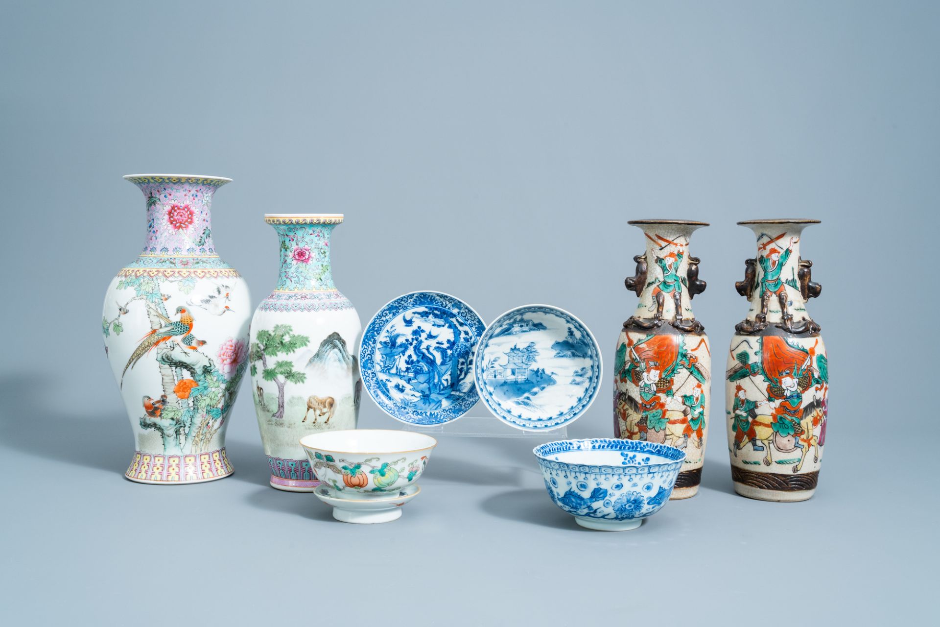 A varied collection of Chinese blue, white and famille rose porcelain, 19th/20th C.