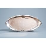 An elegant German silver fruit bowl, 925/000, 20th C.