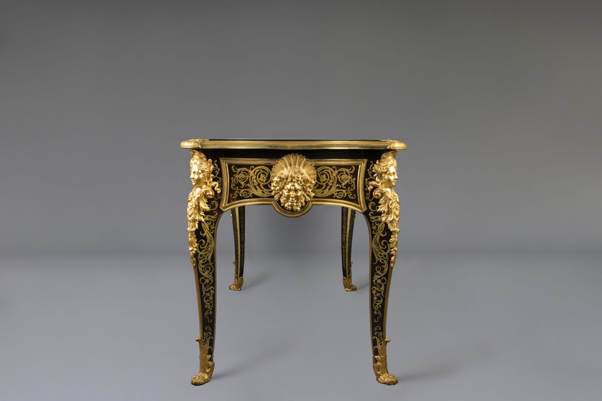 An impressive French gilt bronze mounted brass and tortoiseshell inlaid ebonized bureau plat, Befort - Image 5 of 15