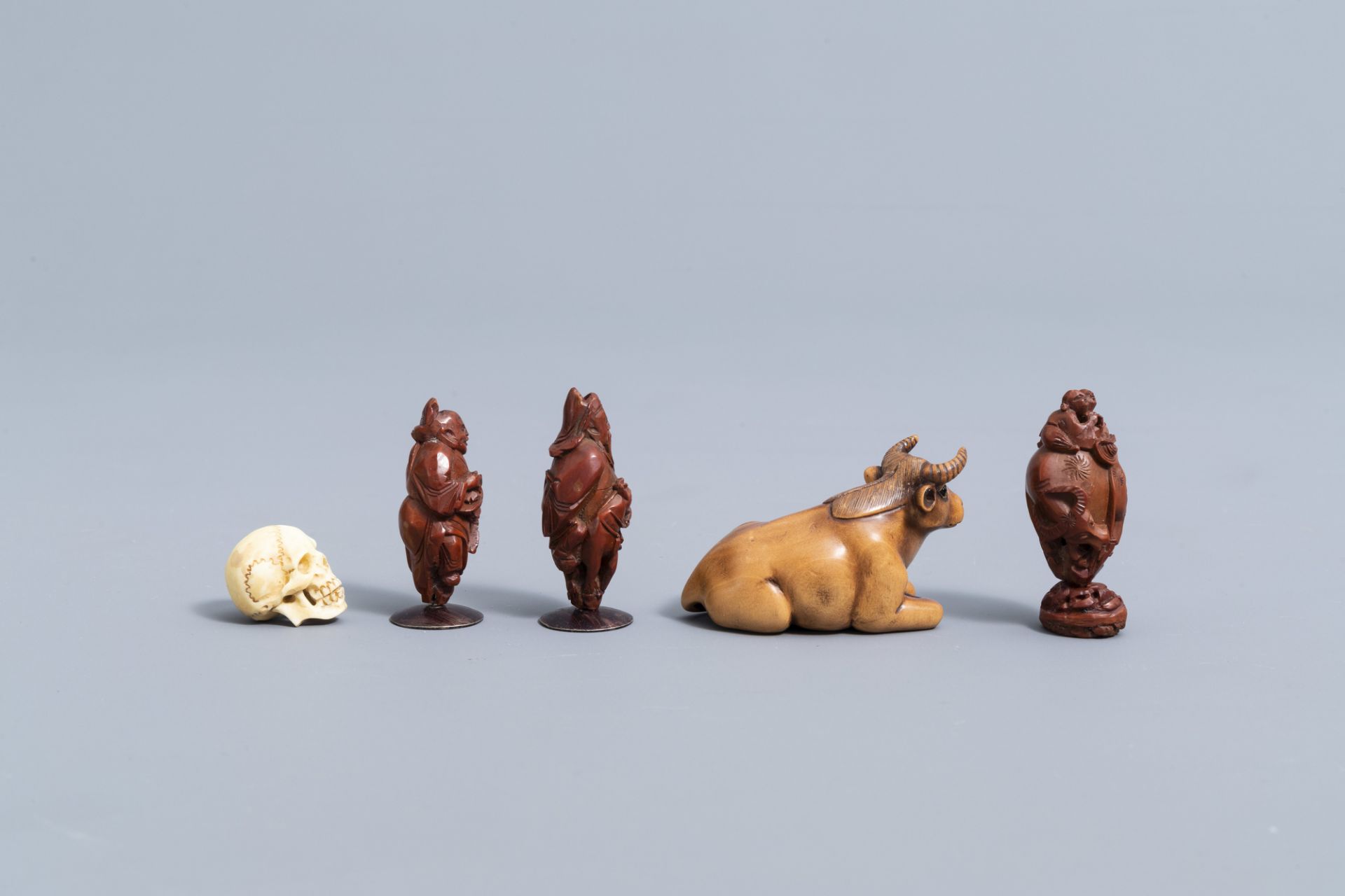 Seven various Japanese ivory and wood netsuke, three Chinese wood figures and a miniature skull, 20t - Image 9 of 13