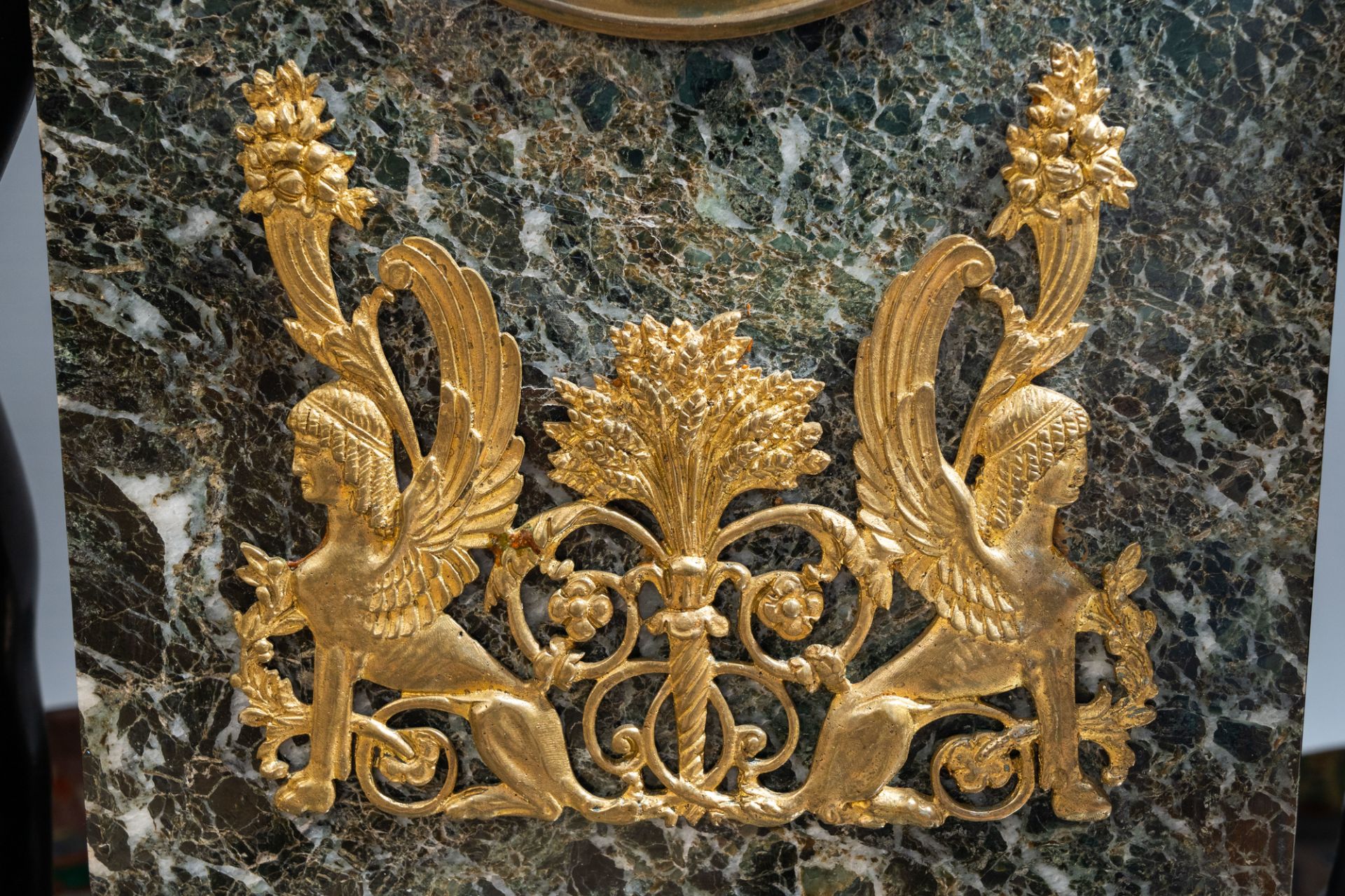 An impressive French patinated and gilt bronze mounted vert de mer marble Empire style mantel clock - Image 8 of 9