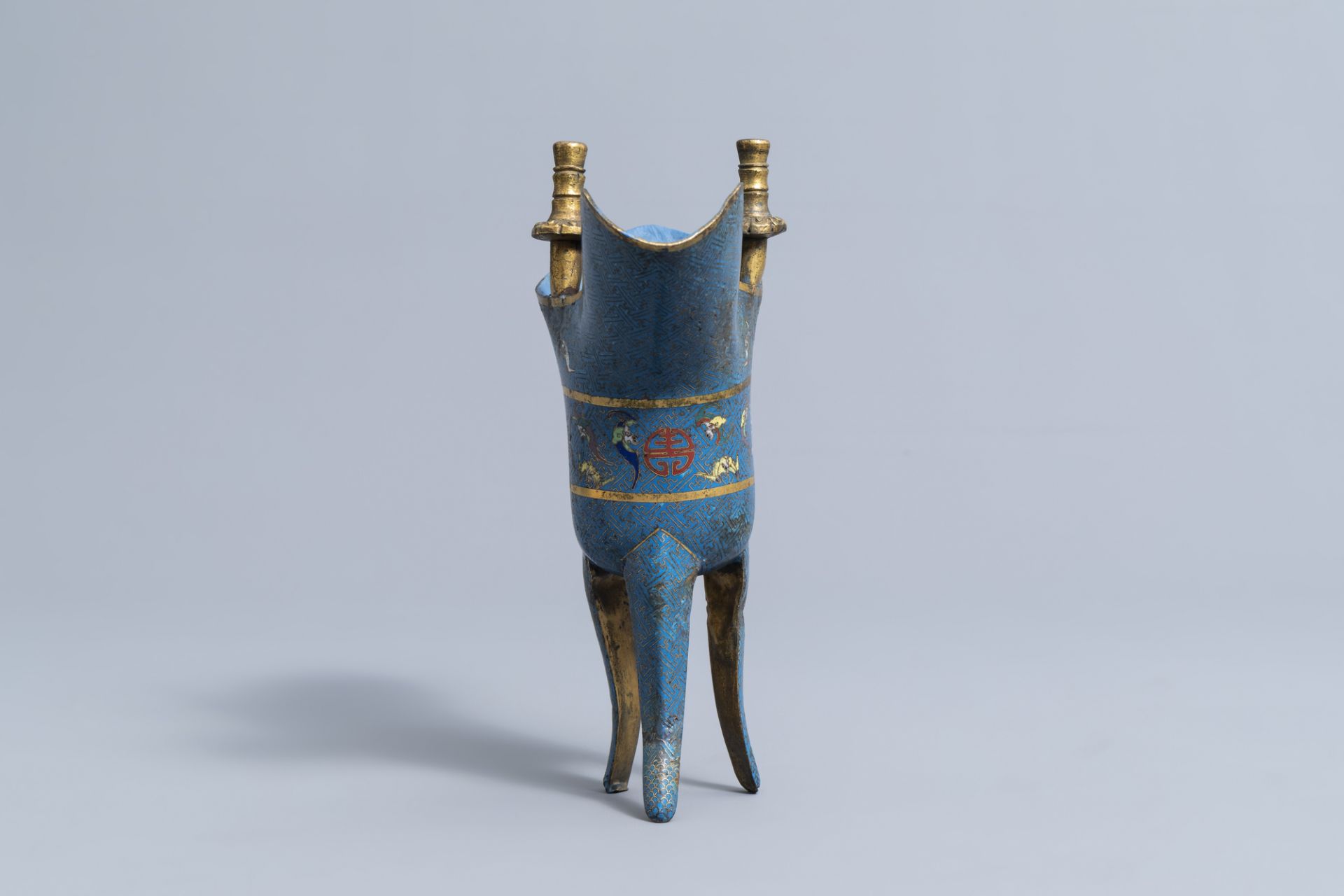 A Chinese bronze ritual 'jue' wine vessel, 18th/19th C. - Image 4 of 8