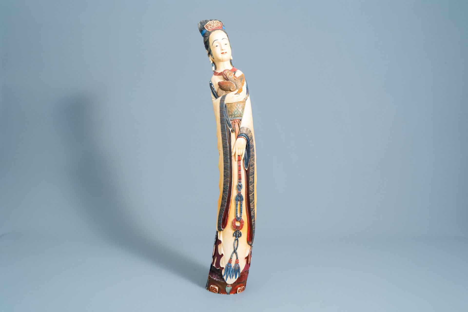 A large Chinese polychrome carved ivory figure of a lady with a rooster, ca. 1900 - Image 2 of 7