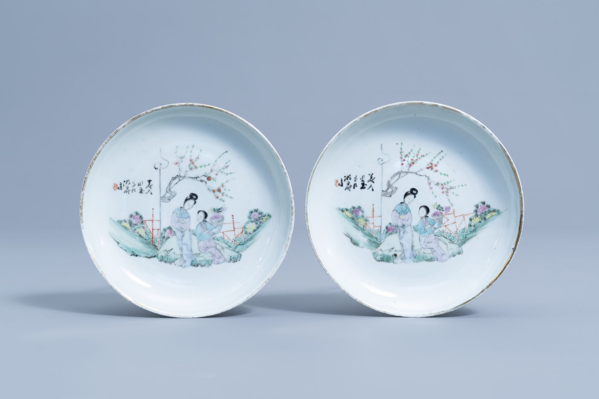 Seven Chinese qianjiang cai saucer plates and a jardiniere with figures in a flower garden, 19th/20t - Image 4 of 15