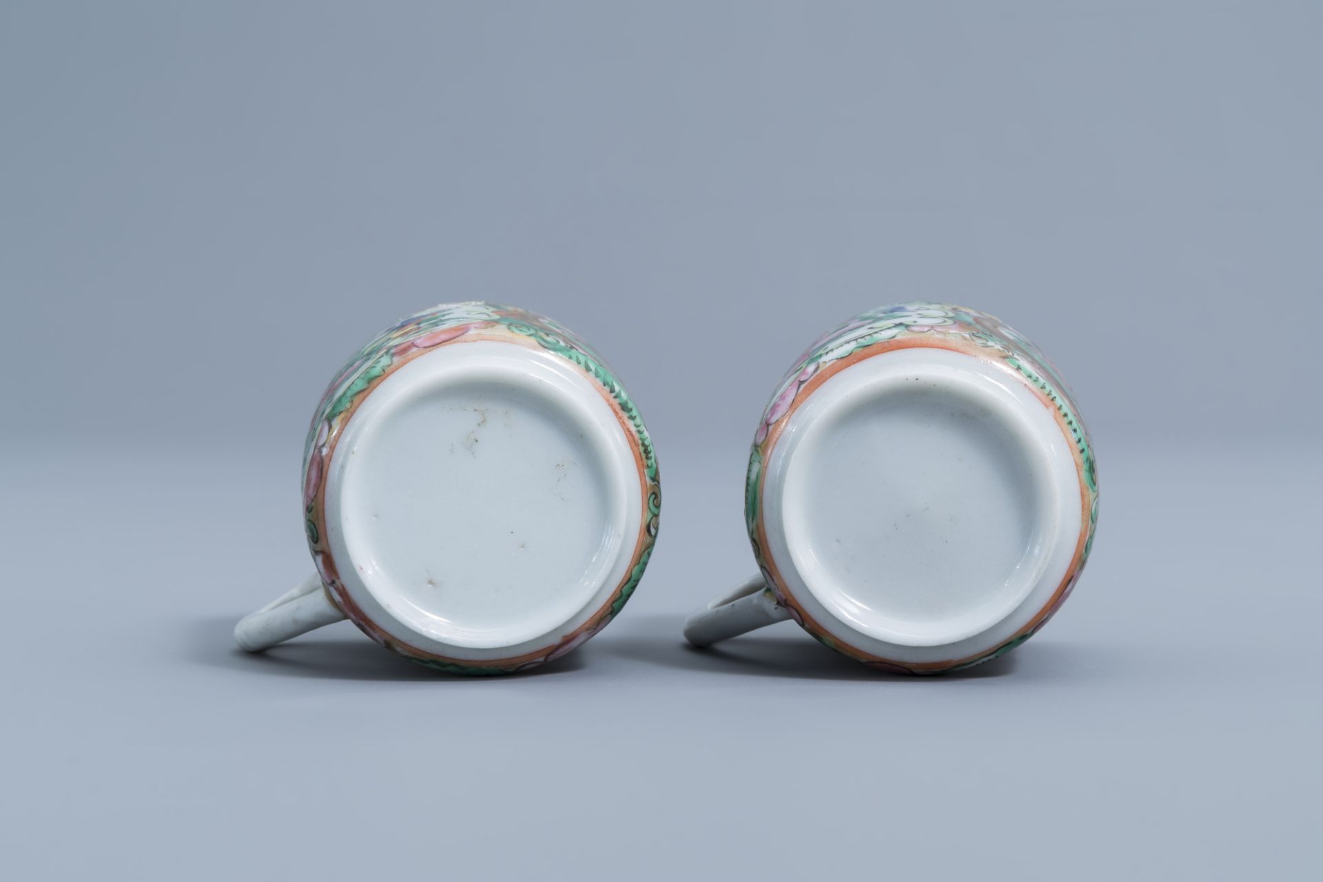 A varied collection of Chinese Canton famille rose porcelain, 19th/20th C. - Image 31 of 31