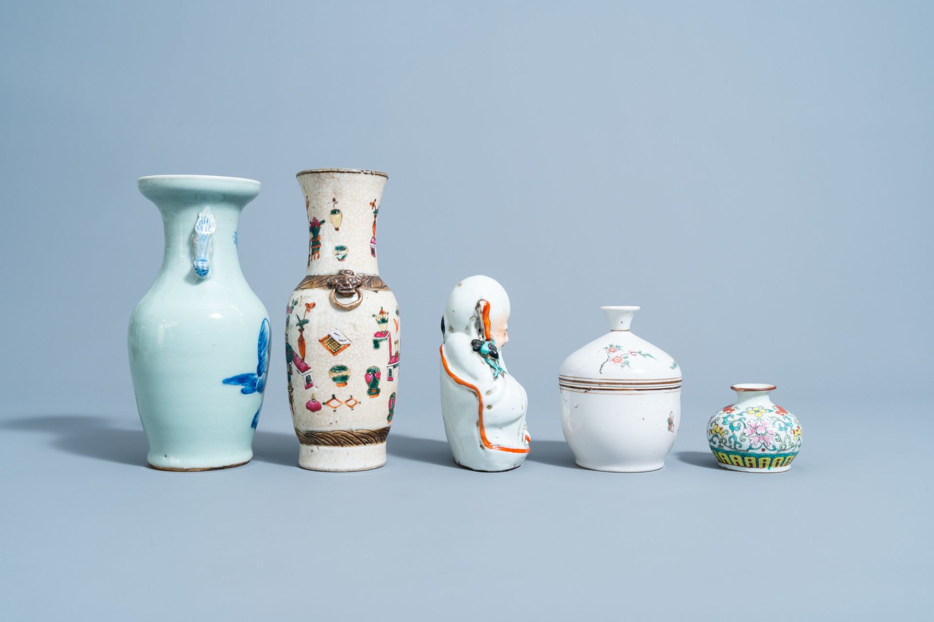 A collection of Chinese famille rose, qianjiang cai & blue & white porcelain, 18th C. & later - Image 13 of 15