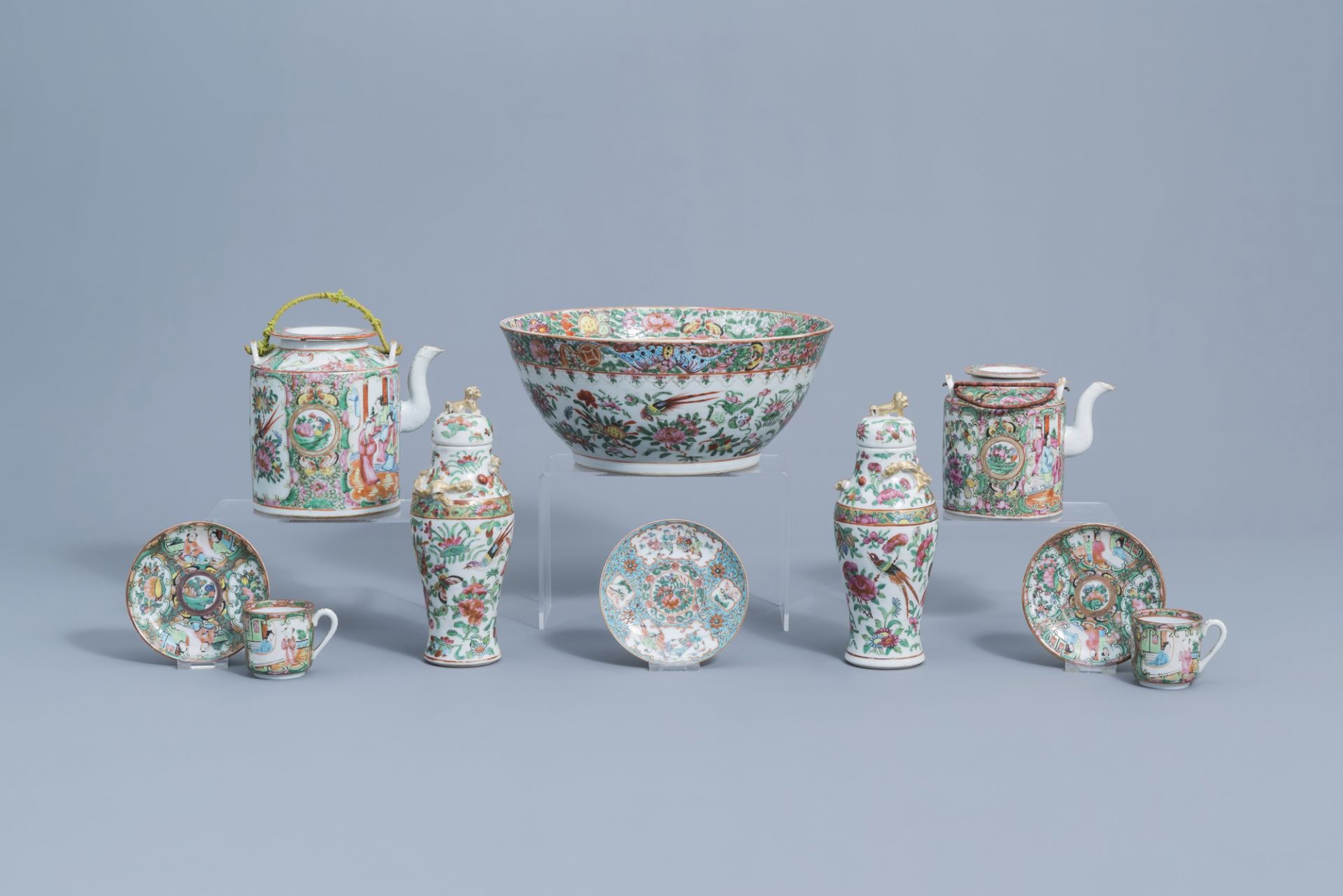 A varied collection of Chinese Canton famille rose porcelain, 19th/20th C.