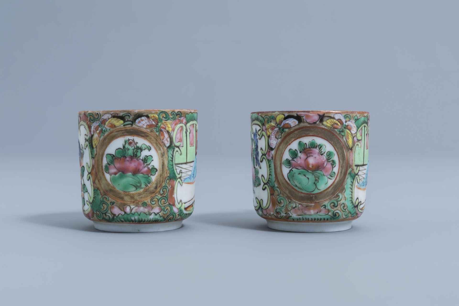 A varied collection of Chinese Canton famille rose porcelain, 19th/20th C. - Image 29 of 31