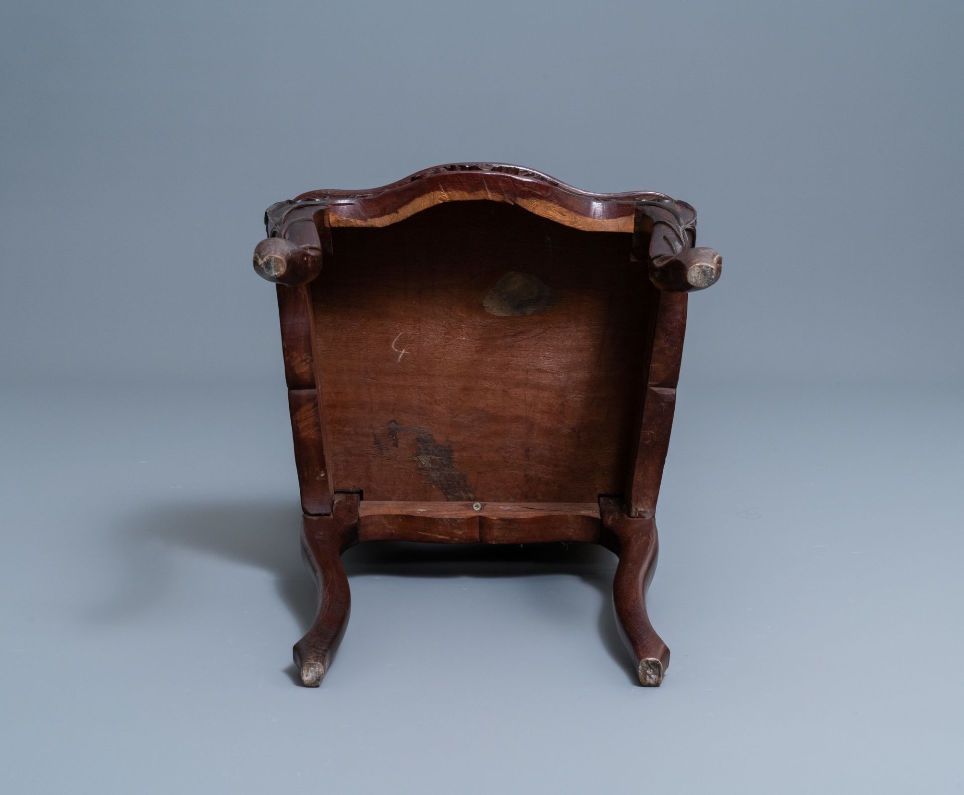 Four wooden chairs with reticulated backs, Macao or Portuguese colonial, 19th C. - Image 17 of 47