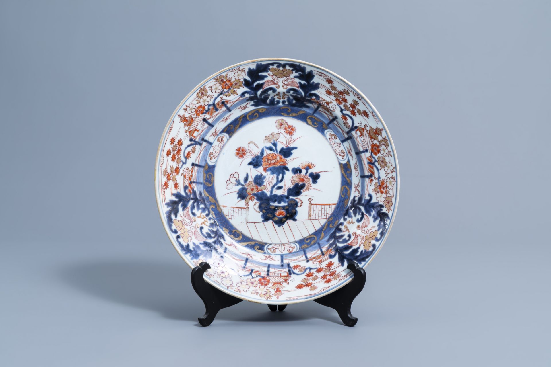 A Japanese Imari charger with a flower basket and floral design, Edo, 18th C. - Image 2 of 3