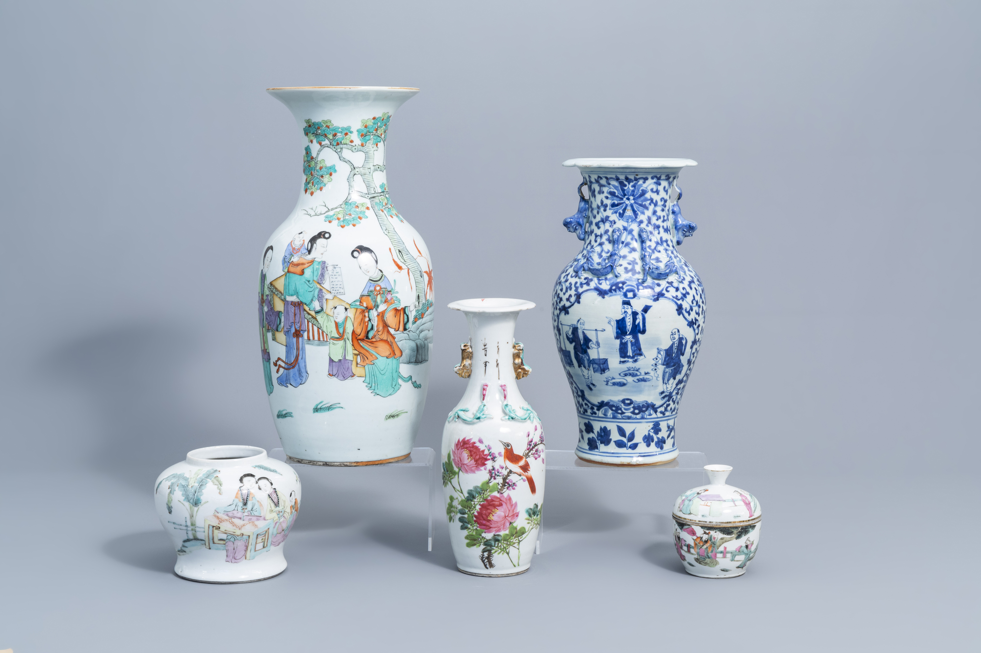 A varied collection of Chinese famille rose and blue and white porcelain, 19th/20th C.