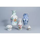 A varied collection of Chinese famille rose and blue and white porcelain, 19th/20th C.