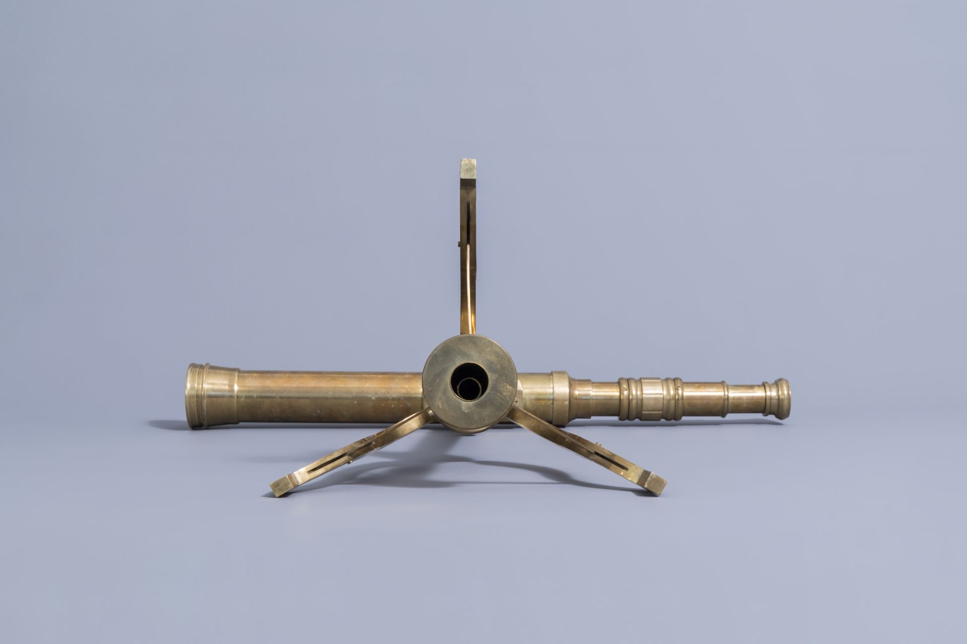 An English Stanley London brass telescope on a tripod stand, 20th C. - Image 8 of 8