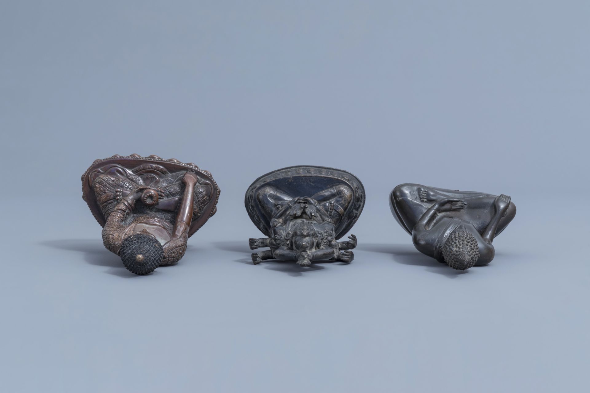 Five bronze figures of Buddha, China and Southeast Asia, 19th/20th C. - Image 7 of 13