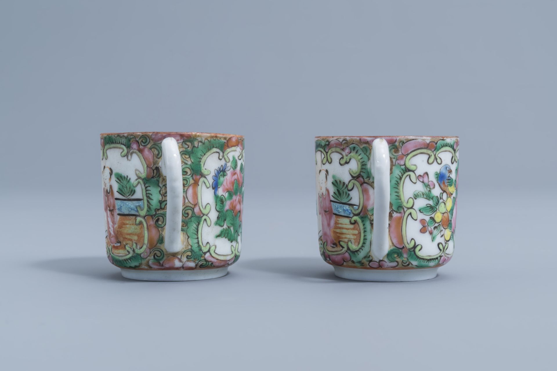 A varied collection of Chinese Canton famille rose porcelain, 19th/20th C. - Image 27 of 31