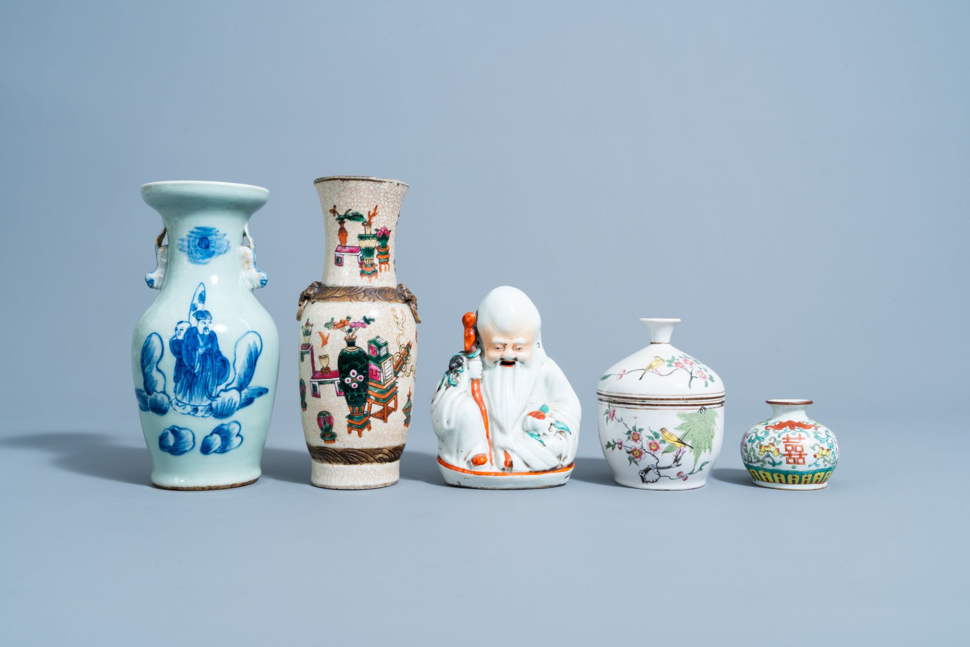 A collection of Chinese famille rose, qianjiang cai & blue & white porcelain, 18th C. & later - Image 10 of 15