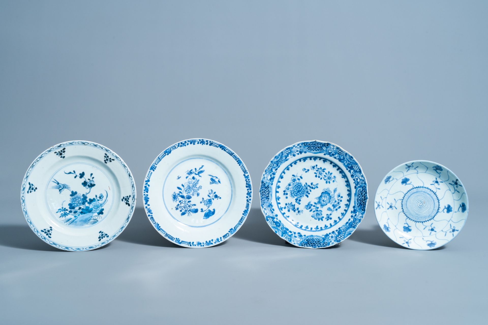 Eight various Chinese blue, white and Imari style plates, 18th/19th C. - Image 2 of 5